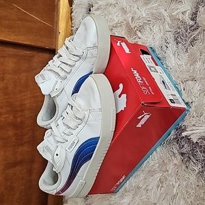 Puma sneakers
